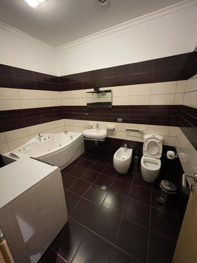 Mak Apartments Tirana Bagian luar foto
